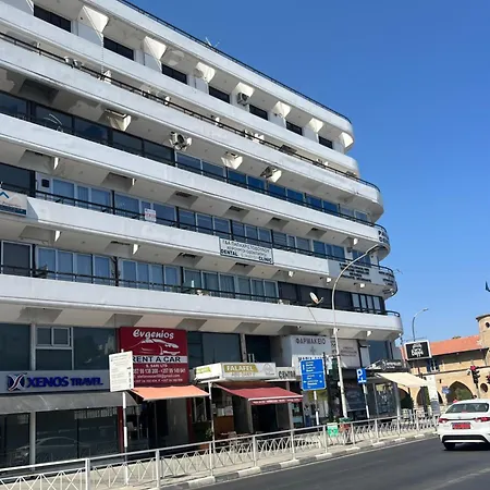 El Giorgios Centre 아파트